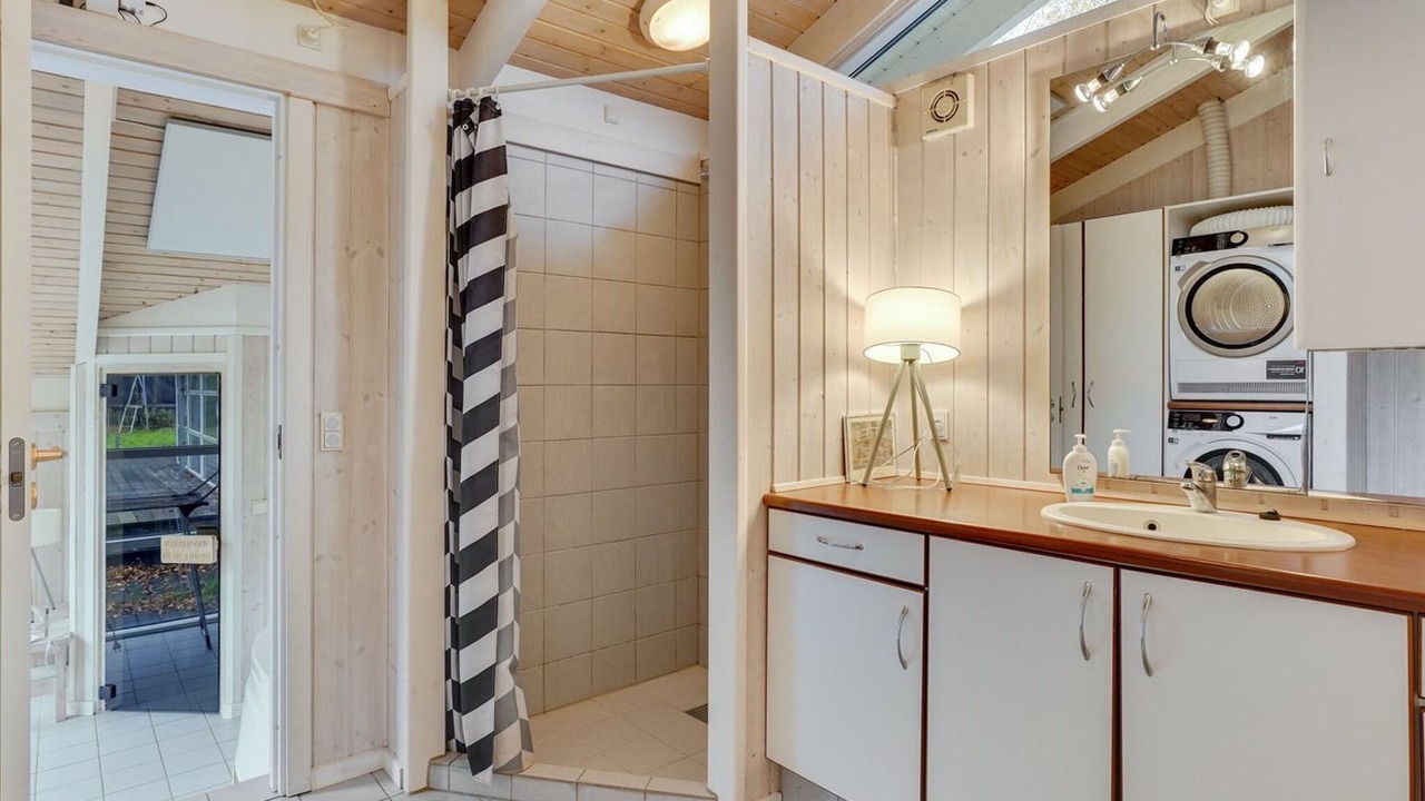 Photo of Bathroom in Yderby