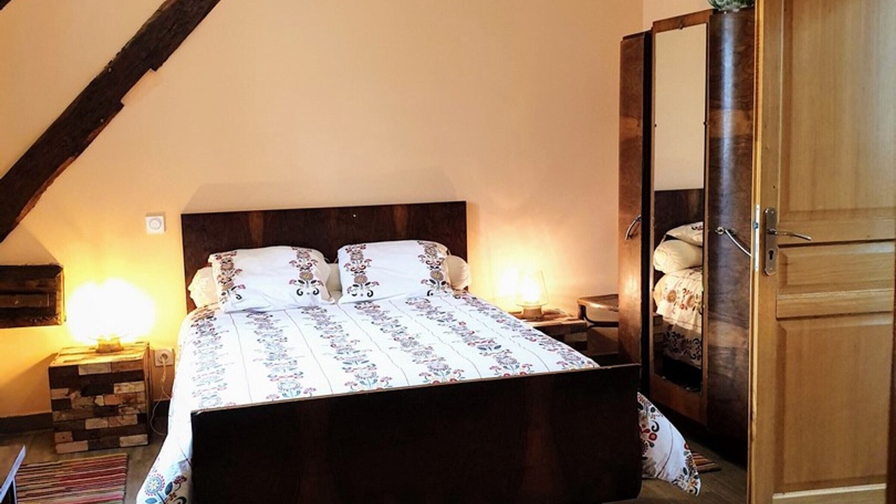 Photo of Bedroom in Mareil-le-Guyon