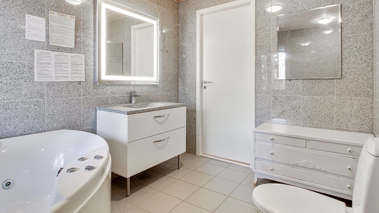 Photo of Bathroom in Ballum