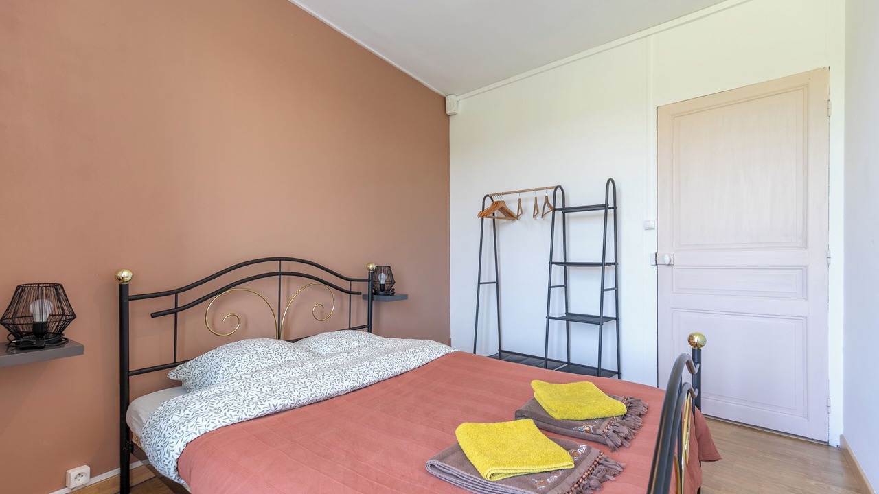 Photo of Bedroom in Thesee