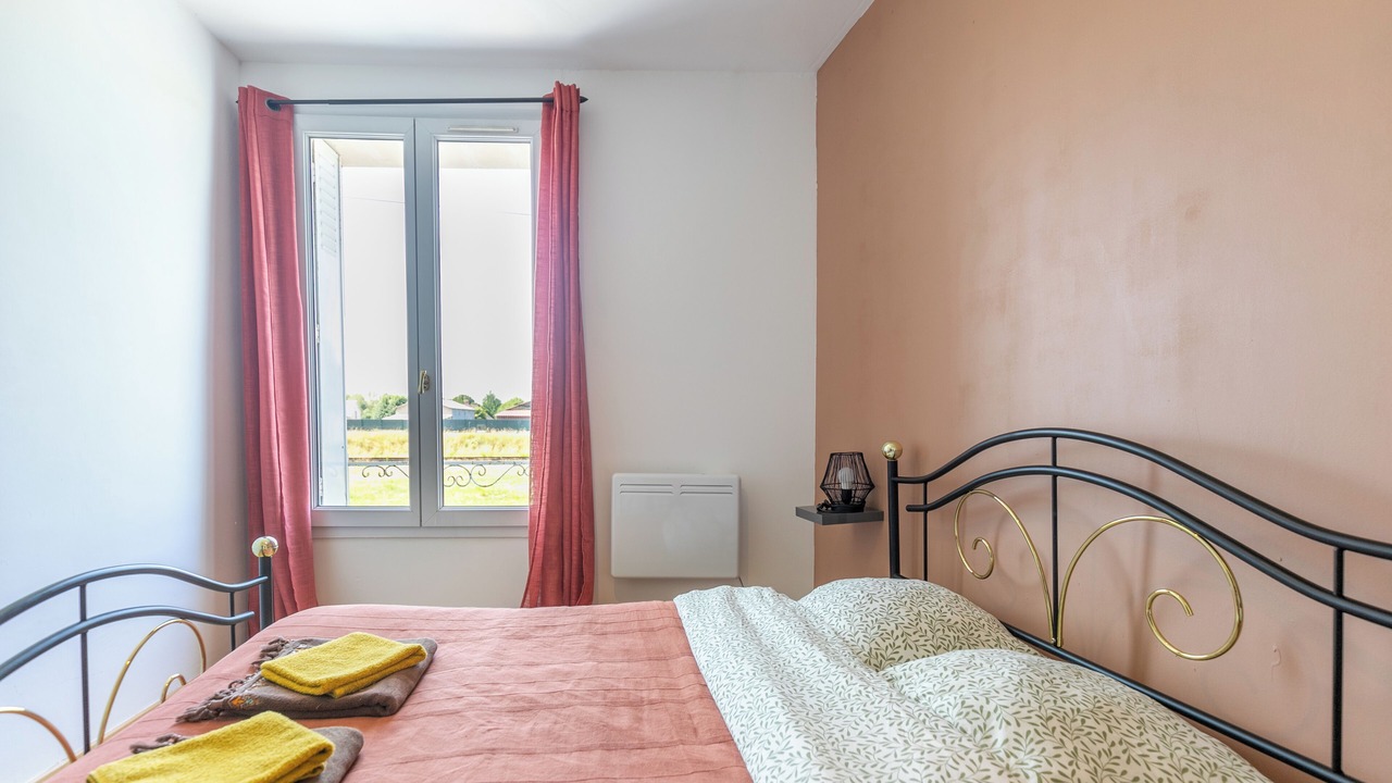 Photo of Bedroom in Thesee