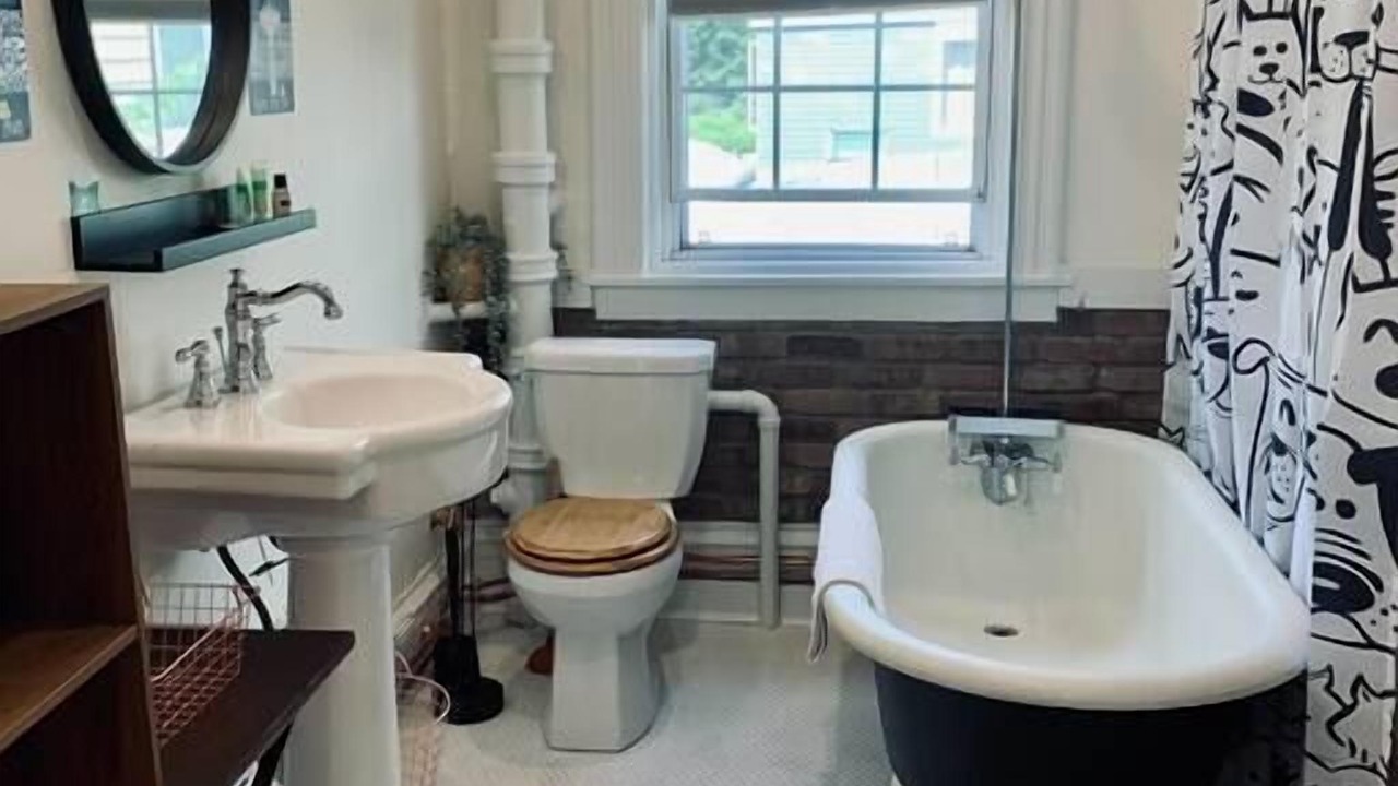 Photo of Bathroom in North End