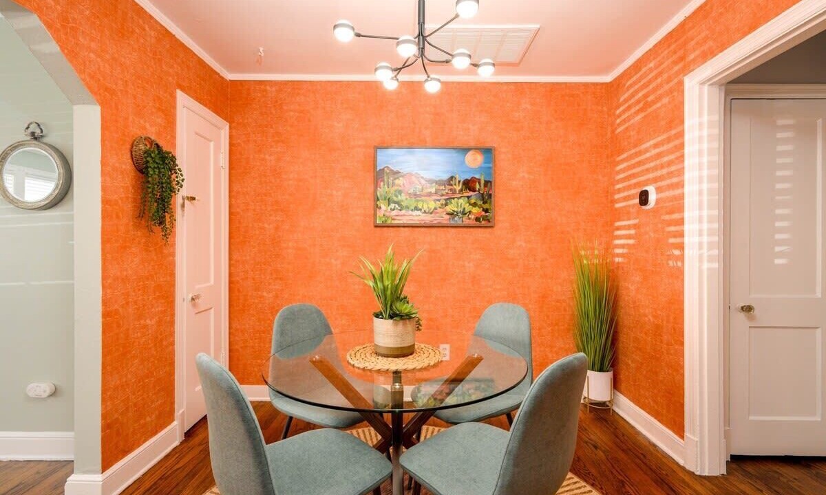 Photo of Livingroom in University District