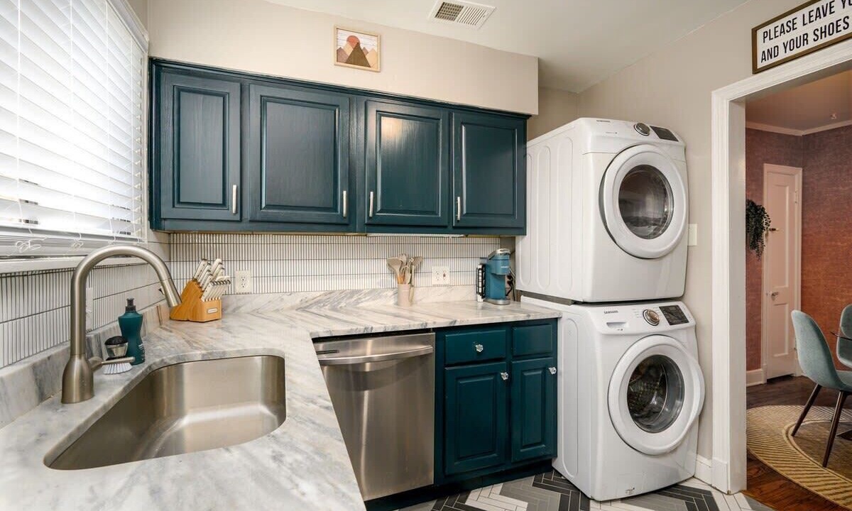 Photo of Others in University District