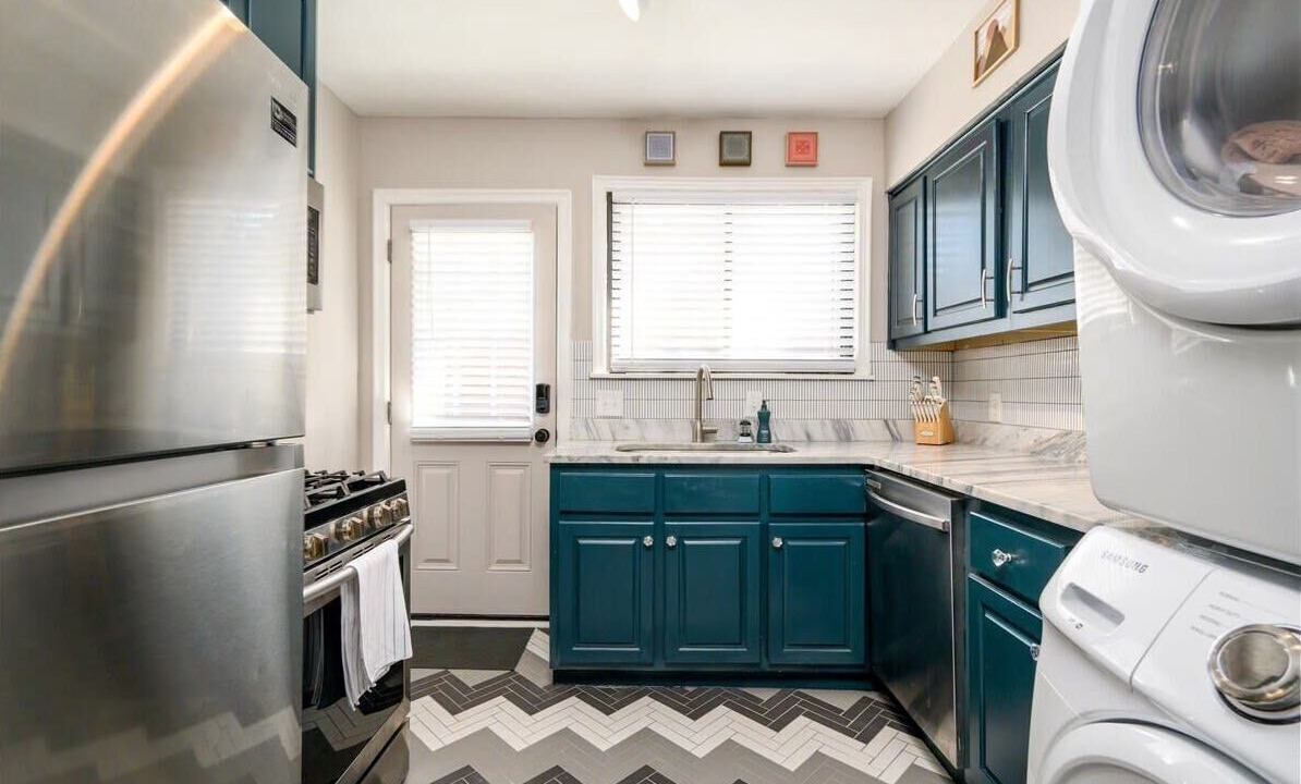 Photo of Others in University District