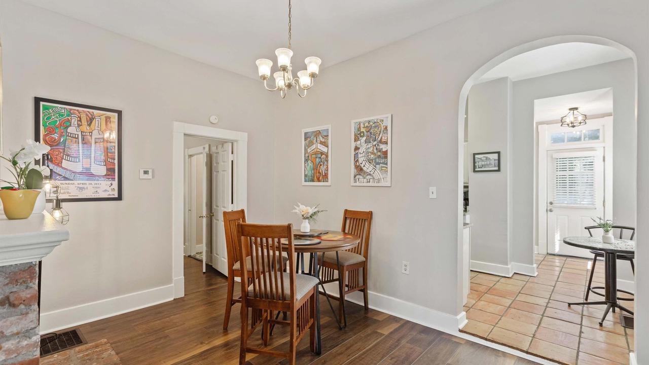 Photo of Livingroom in Midtown