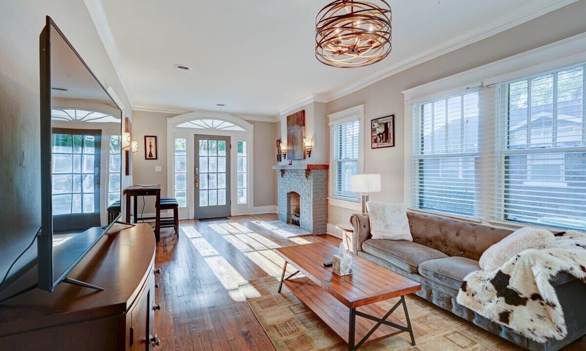 Photo of Livingroom in Evergreen