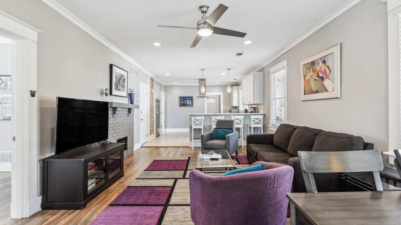 Photo of Livingroom in Cooper-Young Historic District