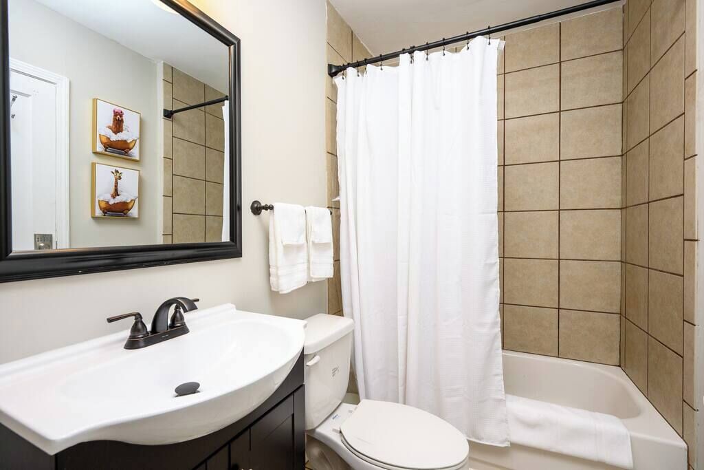 Photo of Bathroom in East Memphis