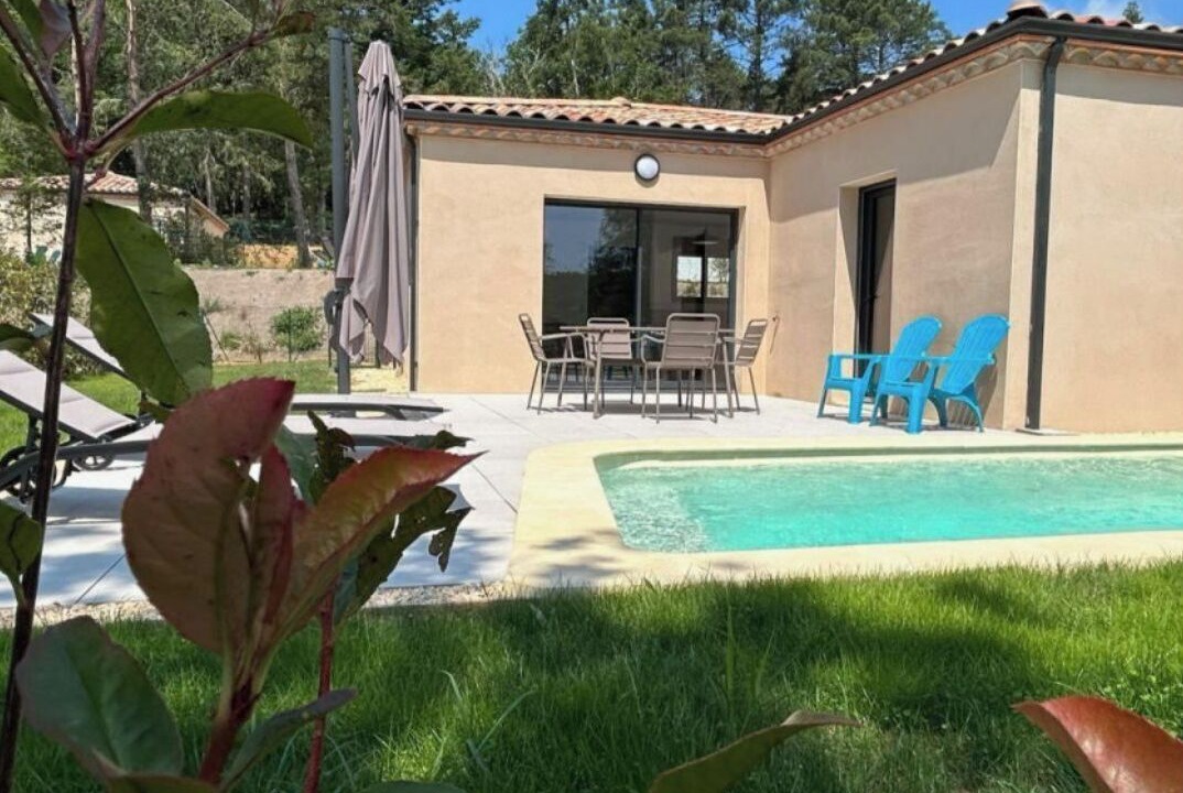 Photo of Patio Balcony in Salavas