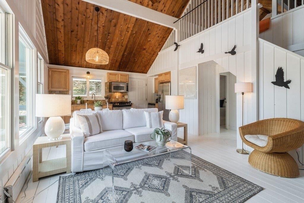 Photo of Livingroom in Beach Hampton