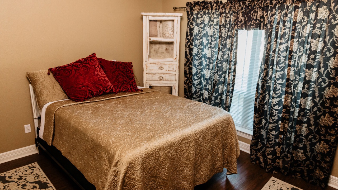 Photo of Bedroom in Springtown