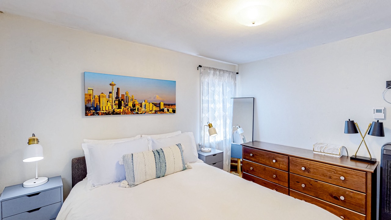 Photo of Bedroom in Roxhill
