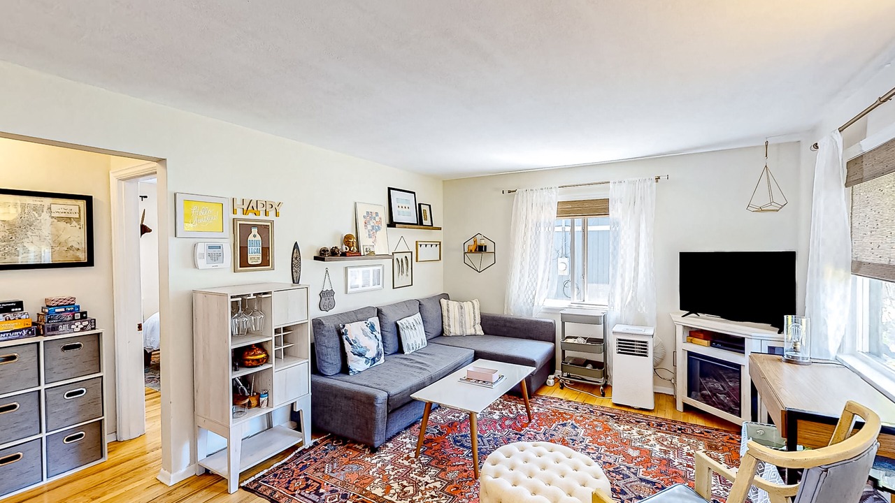 Photo of Livingroom in Roxhill