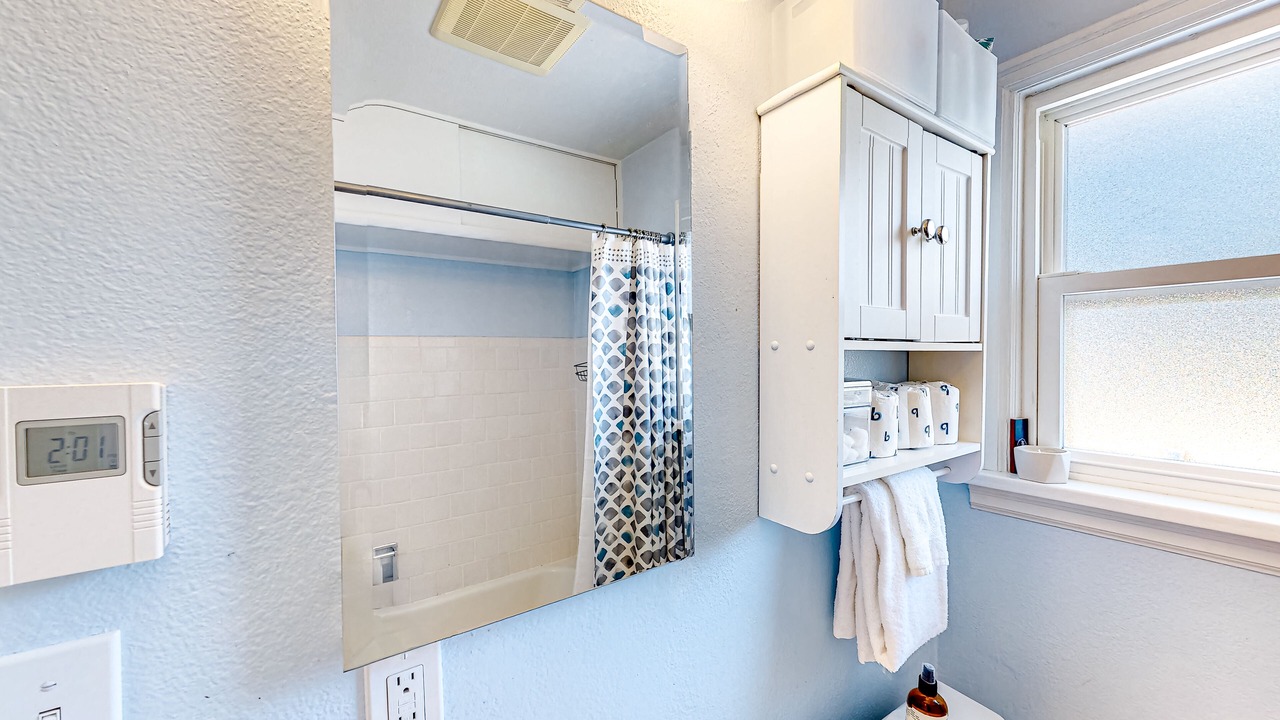 Photo of Bathroom in Roxhill