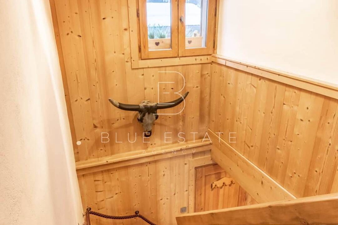 Photo of Others in Demi-Quartier