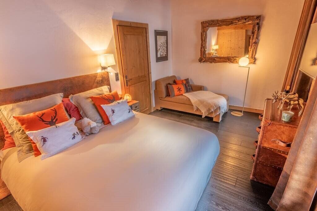 Photo of Bedroom in Demi-Quartier