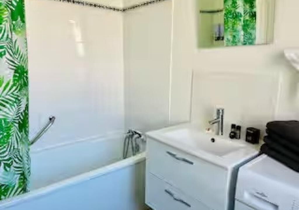 Photo of Bathroom in Sainte Marie - Saint Leon