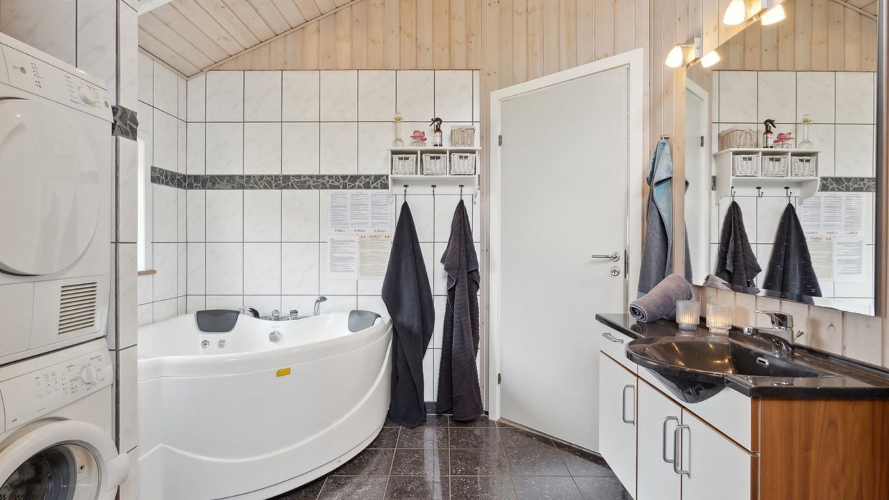 Photo of Bathroom in Arrild Ferieby
