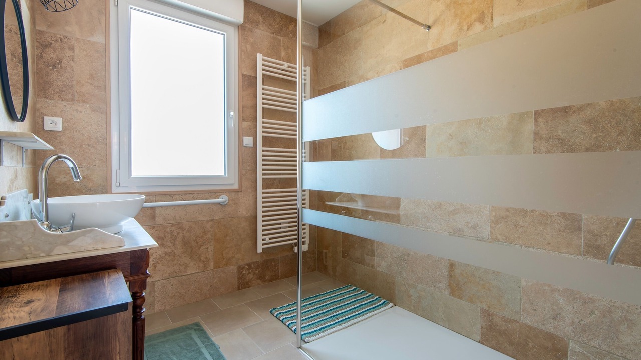 Photo of Bathroom in Montreuil-Bellay