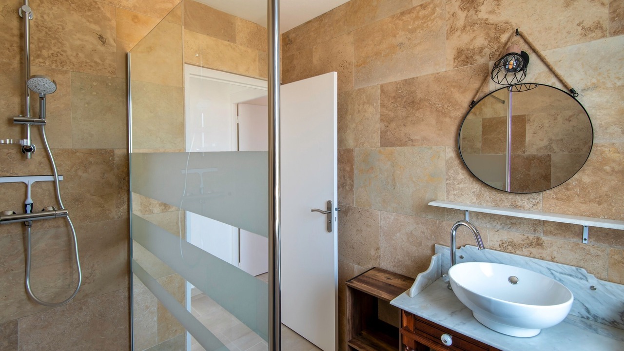 Photo of Bathroom in Montreuil-Bellay