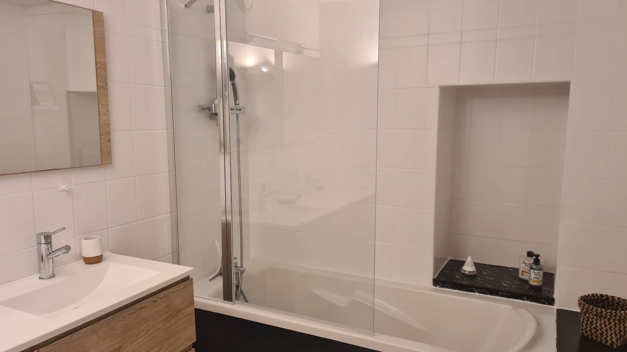 Photo of Bathroom in Lanvallay