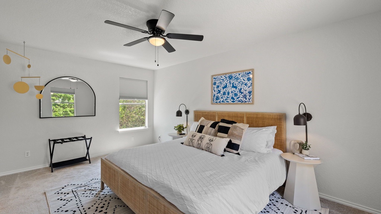 Photo of Bedroom in Maverick Creek