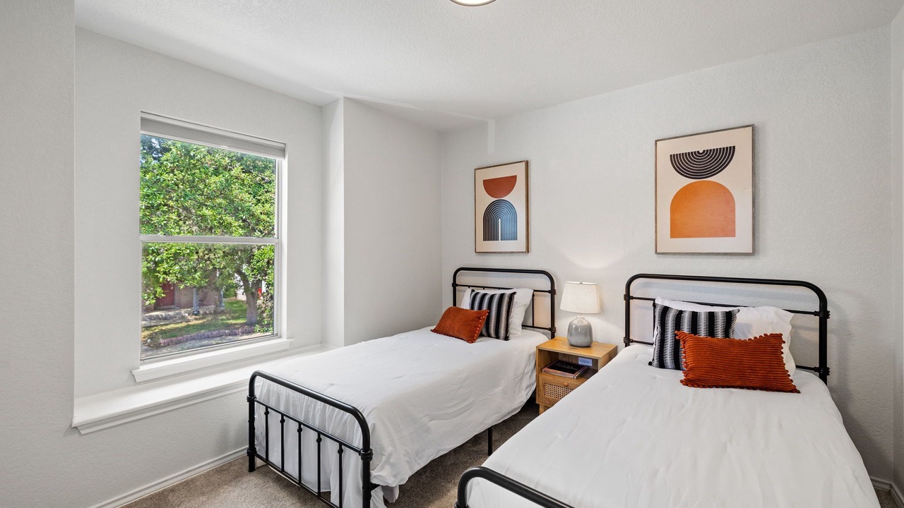 Photo of Bedroom in Maverick Creek