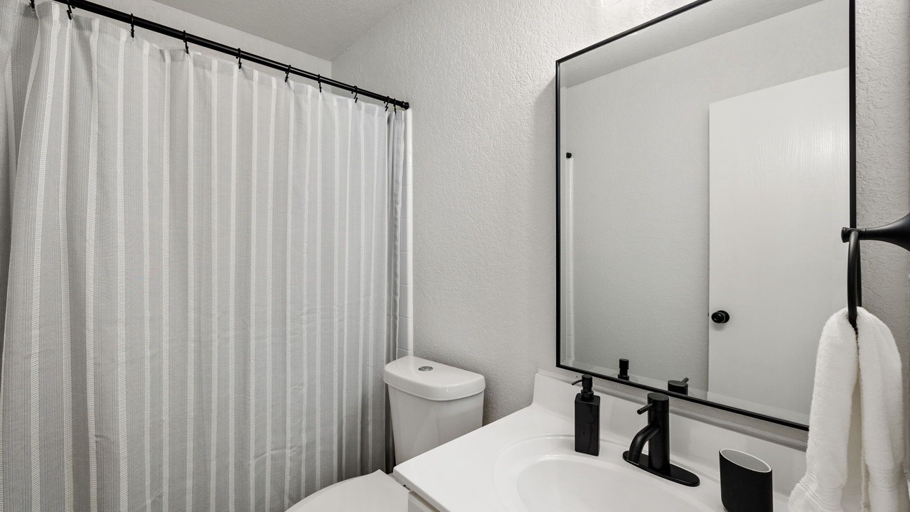Photo of Bathroom in Maverick Creek