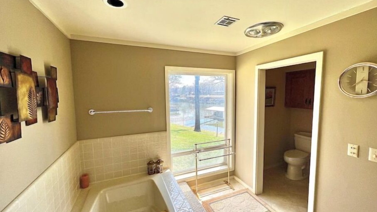 Photo of Bathroom in Cleora