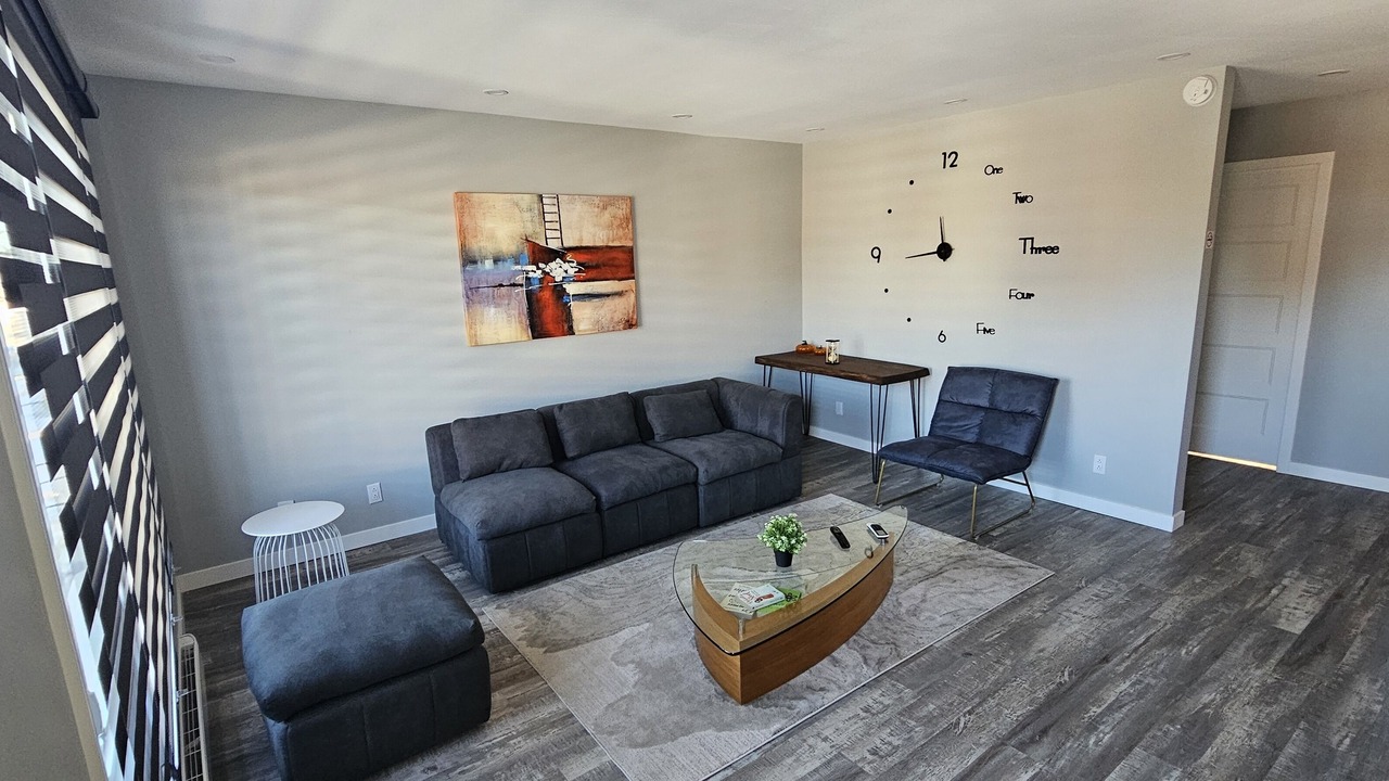 Photo of Livingroom in Longueuil