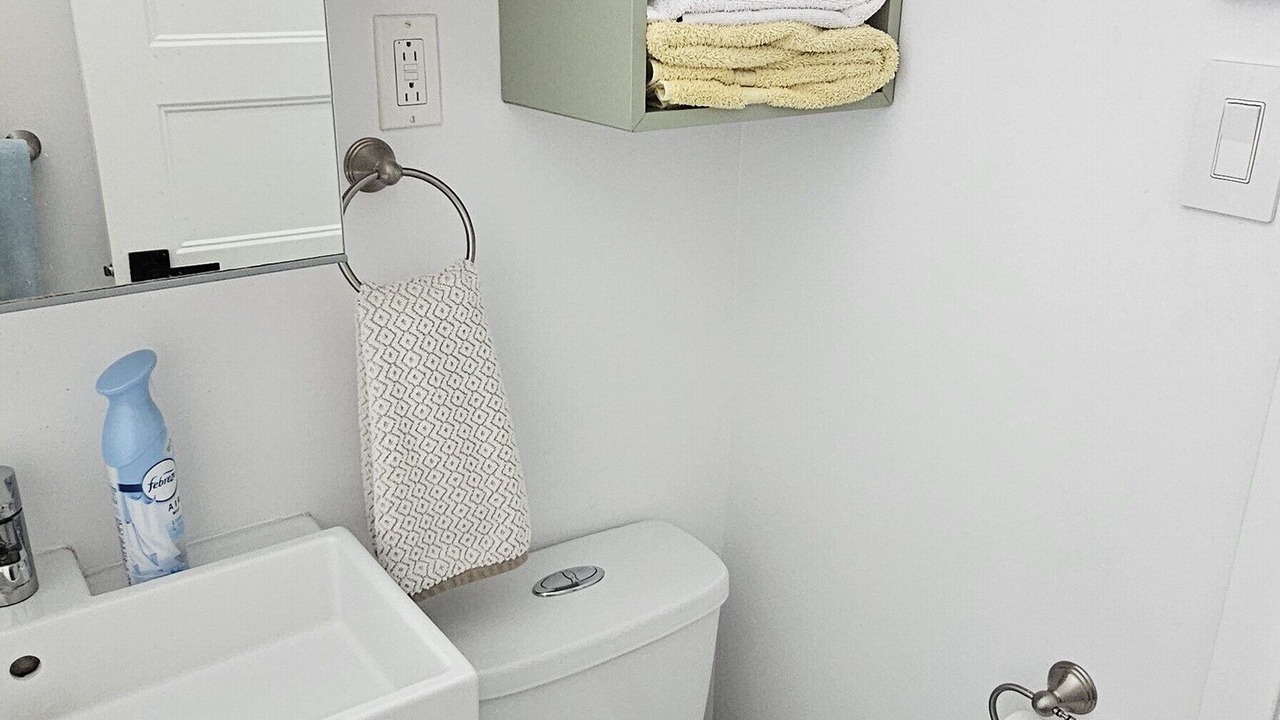 Photo of Bathroom in Longueuil