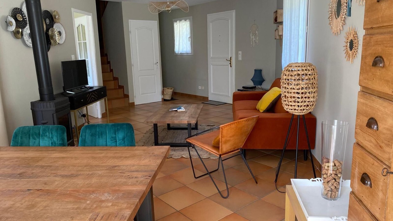 Photo of Livingroom in Saint-Andre-Lachamp