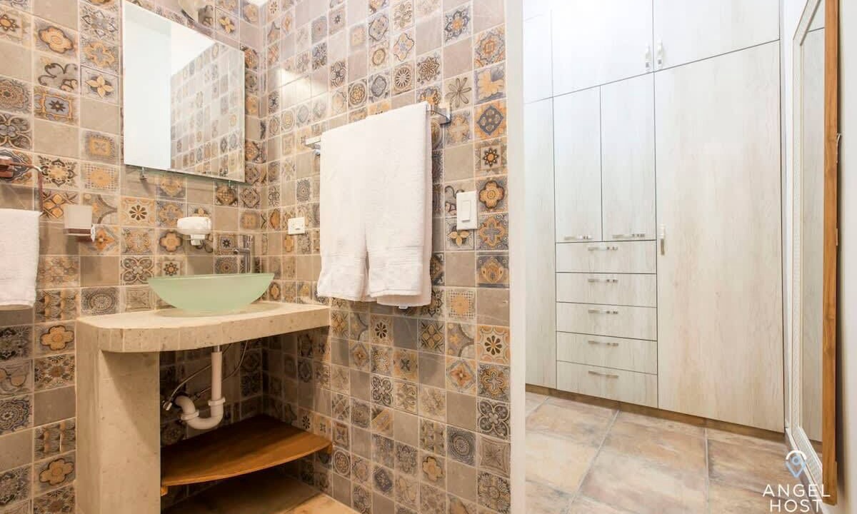 Photo of Others in Esterito