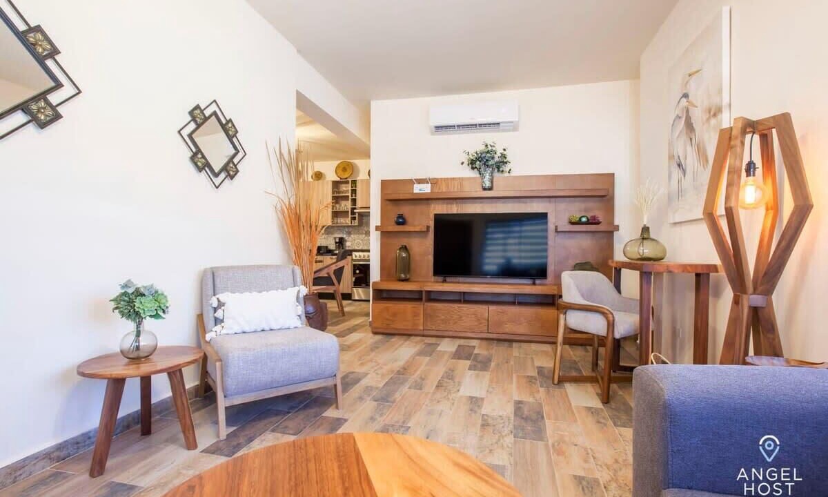 Photo of Others in Esterito