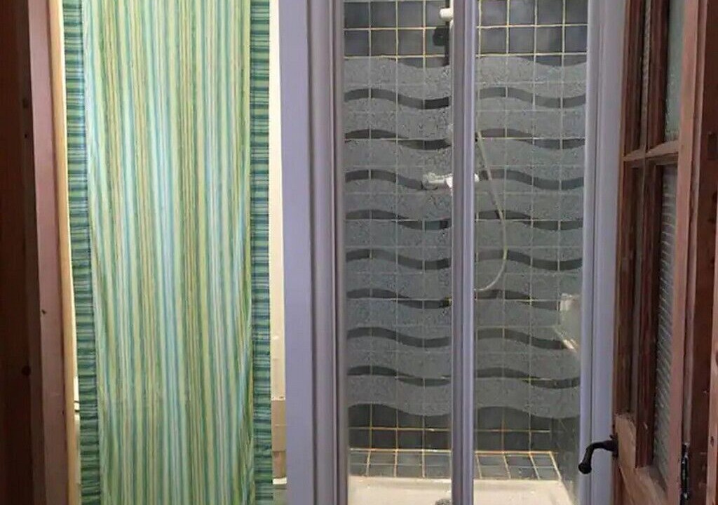 Photo of Bathroom in Pezens