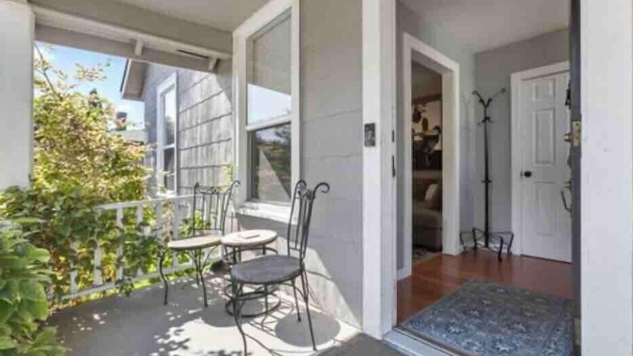 Photo of Patio Balcony in Mid-Beacon Hill