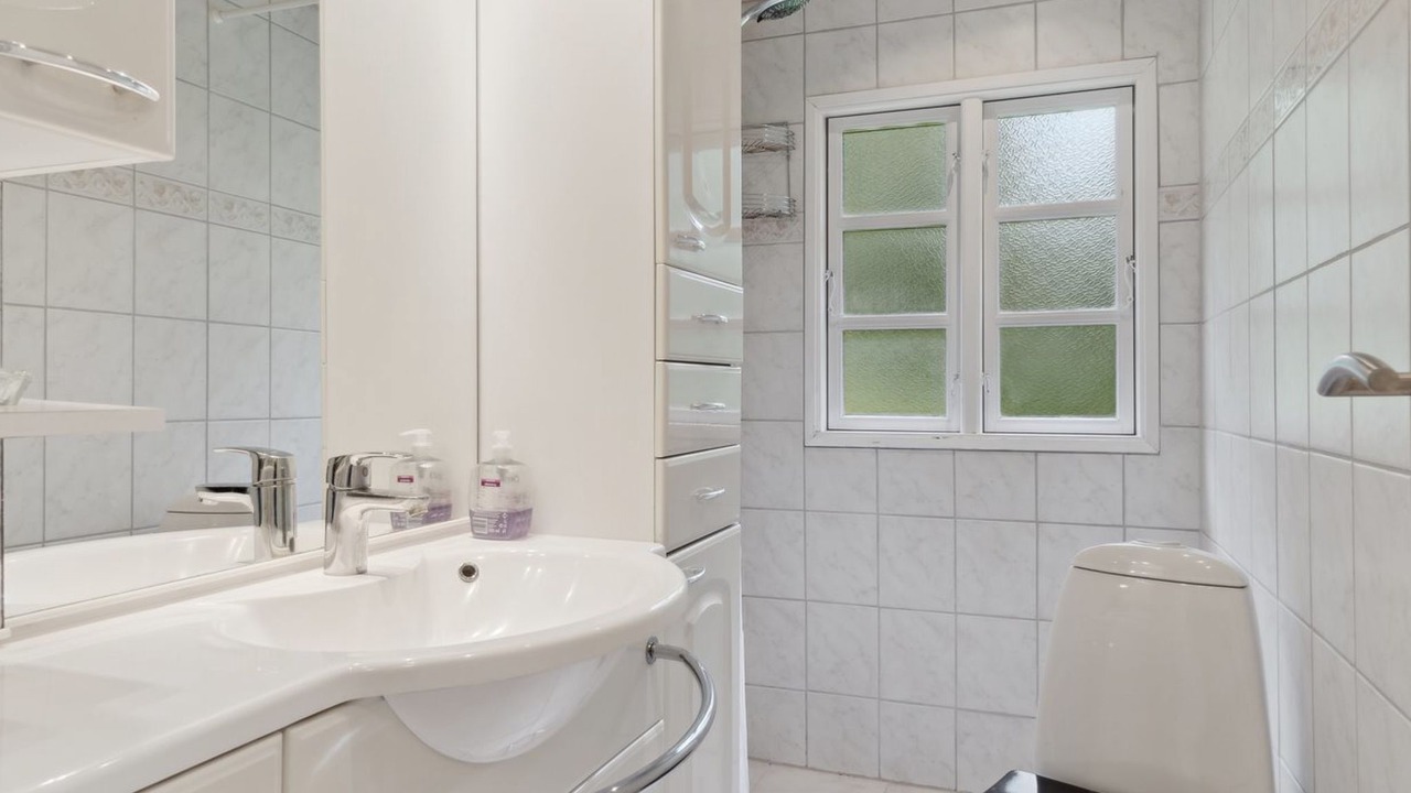 Photo of Bathroom in Hou