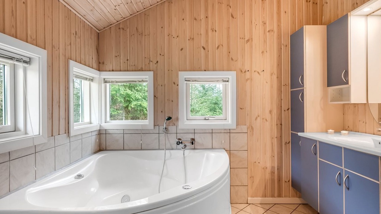 Photo of Bathroom in Hojslev