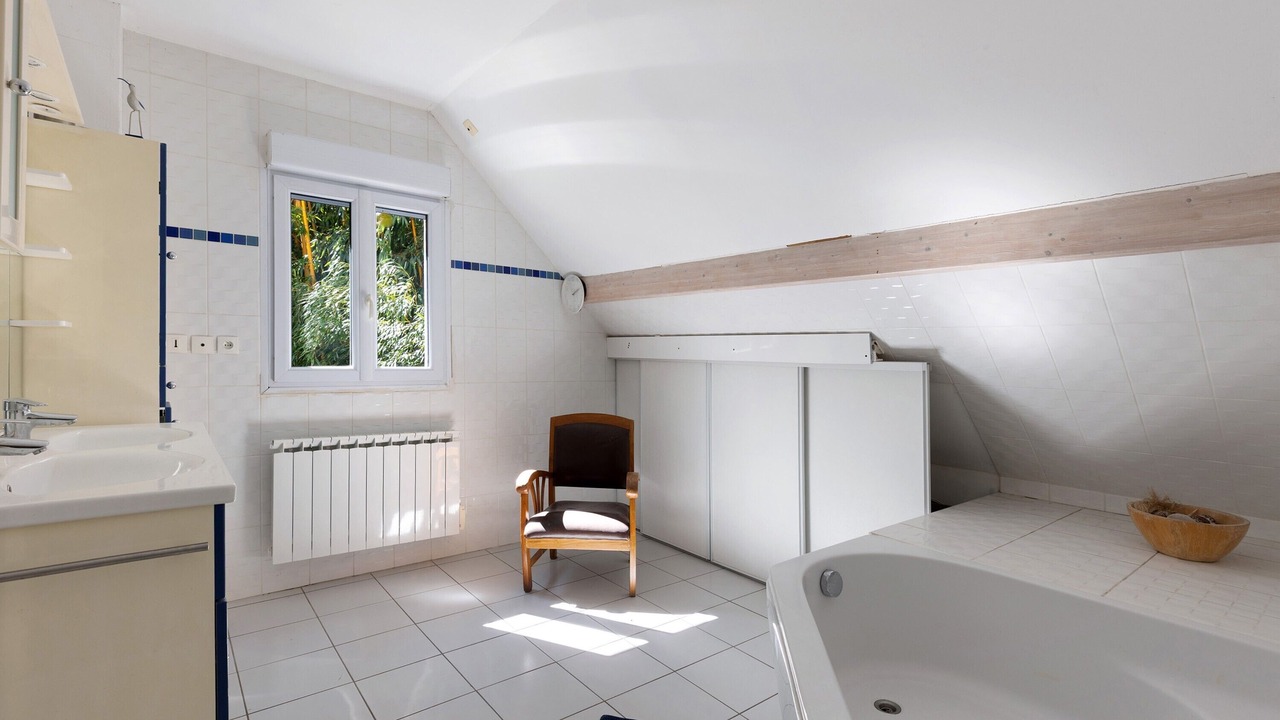 Photo of Bathroom in Chateau-la-Valliere