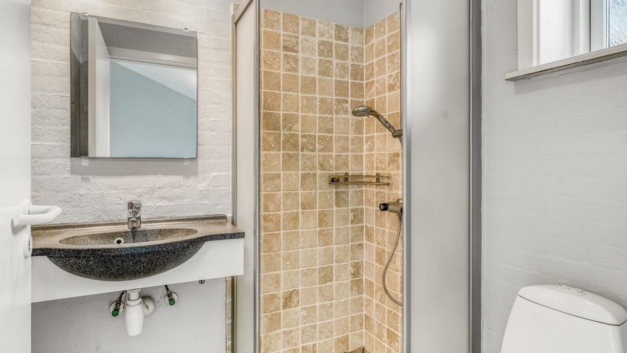 Photo of Bathroom in Hou