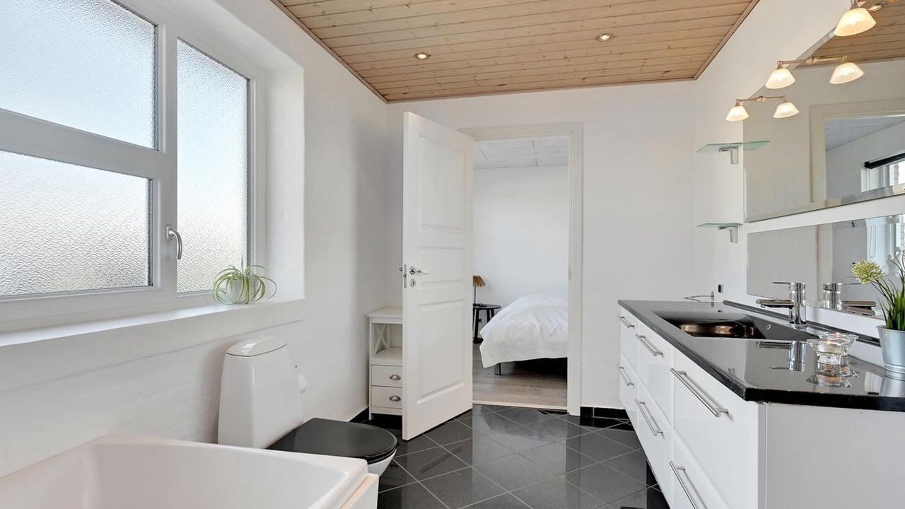 Photo of Bathroom in Thorsminde