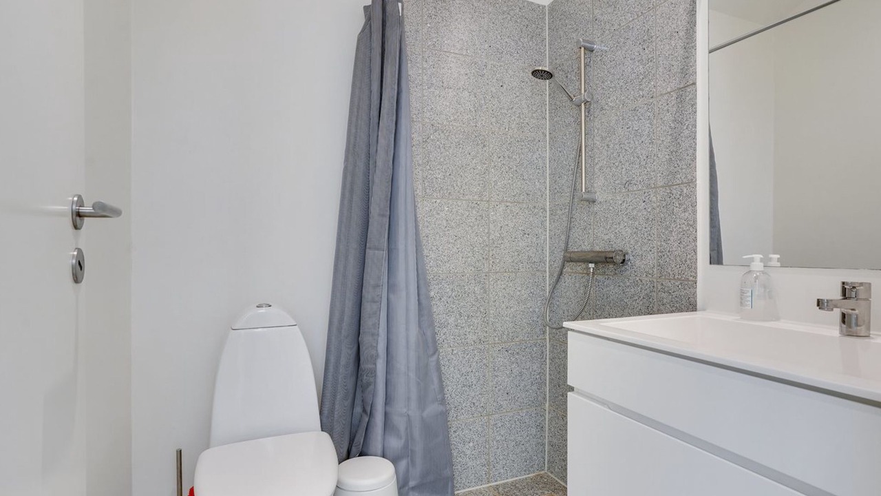 Photo of Bathroom in Hou