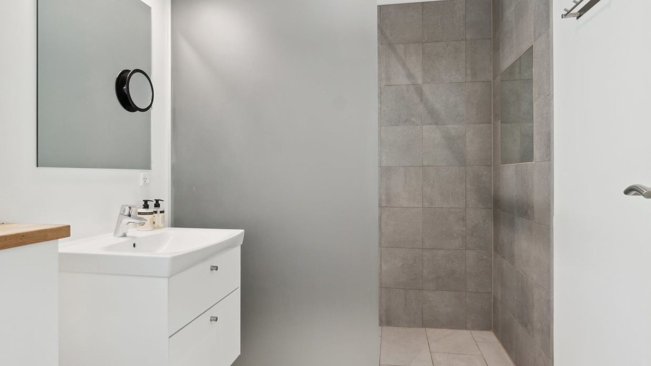 Photo of Bathroom in Hou