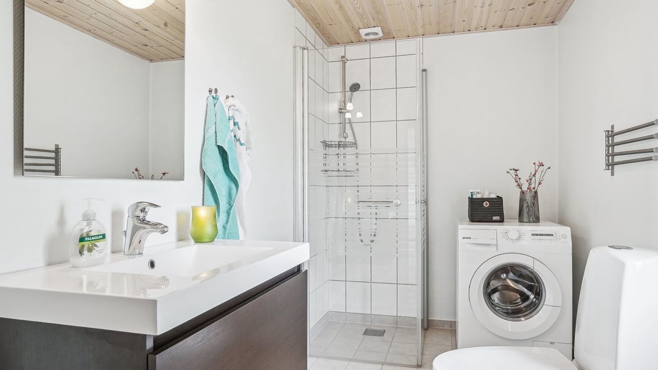 Photo of Bathroom in Hou