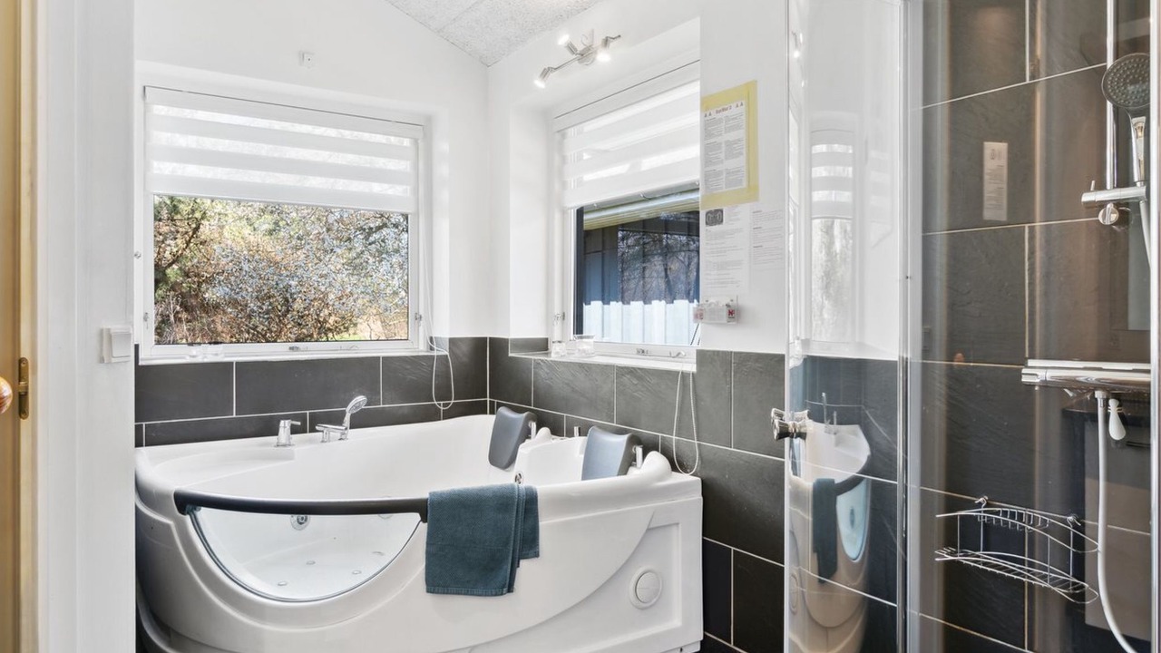 Photo of Bathroom in Hoensinge