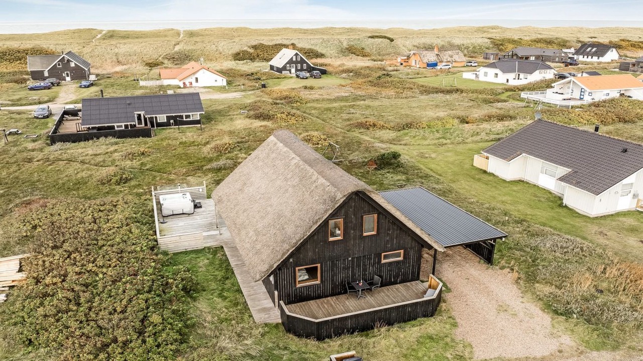 Photo of Others in Vrist Strand