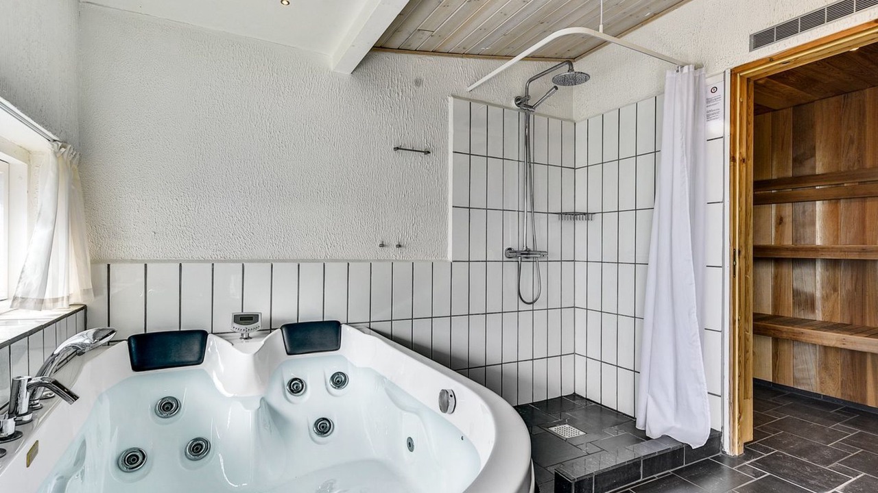 Photo of Bathroom in Floutrup