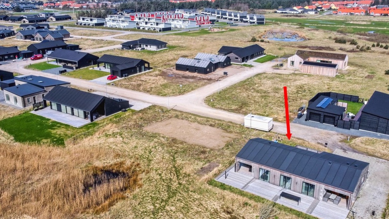 Photo of Others in Lokken