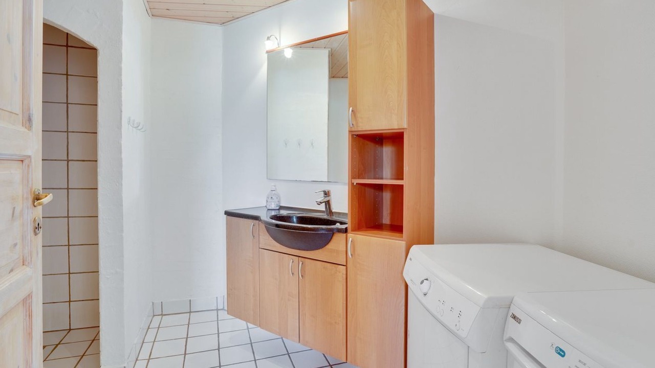 Photo of Bathroom in Hou